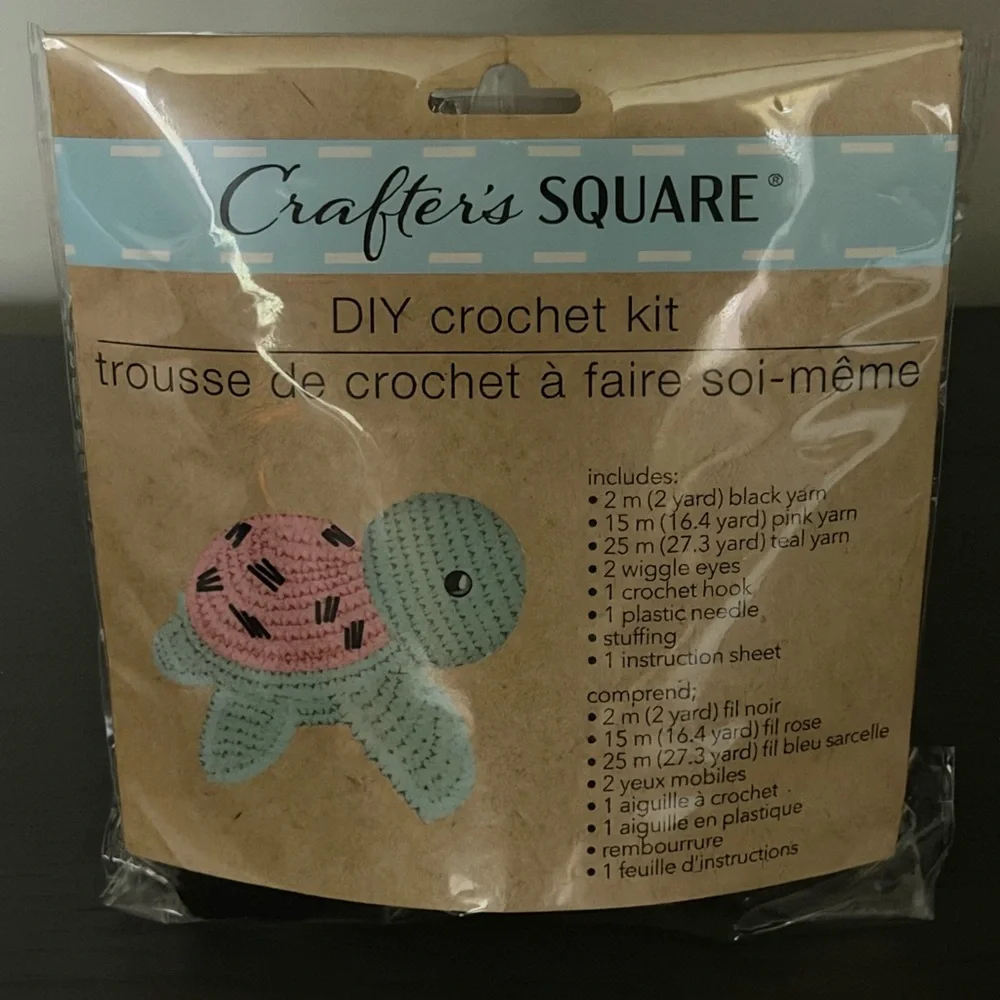 Crafter's Square DIY Crochet Kit - Penguin & Turtle - Picture 2 of 3